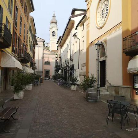 Poeti&Misultin. Poesia E Vacanza Sul Lago メナッジョ エクステリア 写真